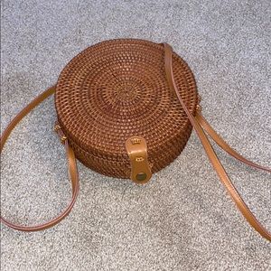 Round purse